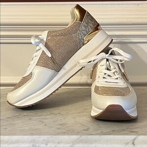NWOB Women's 9M MICHAEL Michael Kors White/Gold Mesh Sneakers Sporty Chic